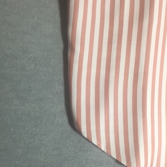 NWOT Naturals by D & Co Tailored Striped Shirt with Abalone Buttons & HiLo Hem - Picture 8 of 16